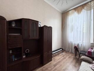 Предлагается к продаже уникальная просторная квартира в историческом .