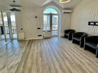 Красивейшая квартира в Зеленом Мысе ("Моцарт")