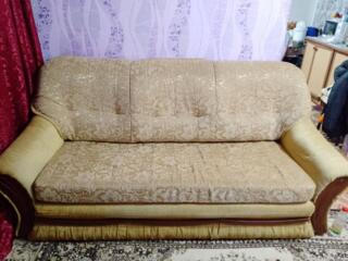 Продам софу в хорошем состоянии. Возможна доставка.