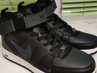 NIKE 42 размер