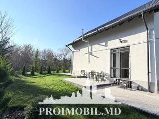 Vă propunem spre vânzare această casă cu 2 nivele, în Durlești, str. .