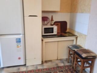 Сдаю однокомнатную * гостинку* в Октябрьском.