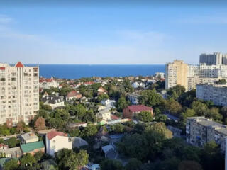 Квартира с панорамным  видом моря и  дизайнерским ремонтом в Аркадии, 