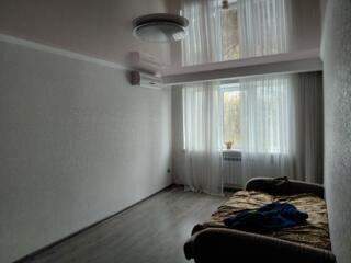 Продам 2-х комнатную квартиру на пр-те Добровольского