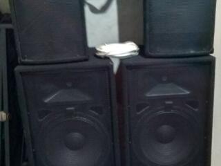 Профессиональные колонки JBL JRX 225.