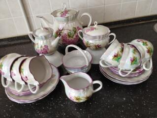 Продам чайный сервиз на 6 персон