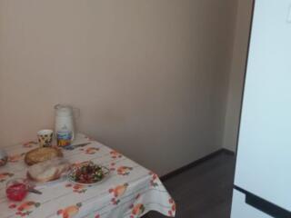 Продаётся 1 комнатная квартира в районе роддома