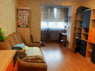 Продается трехкомнатная квартира на улице Комитетской.