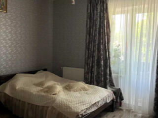 Продам 2-комнатную квартиру в р-не Дюковского парка