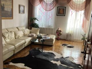 3-комнатная квартира с видом на море в самом центре Одессы