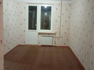 Продаю 3-комнатную квартиру по ул. Маяковского 33, четвертый этаж