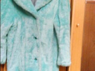 Женская одежда, полушубок.