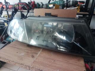 Mitsubishi Carisma — комплект фар за 50 $! Рабочие!