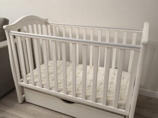 Продам кроватку детскую