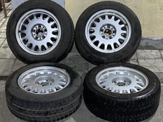 Продам диски БМВ R16 с зимней резиной