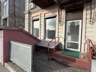 Классное помещение в проходном месте