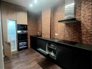 33107 В продаже квартира с дизайнерским ремонтом ...