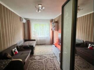 36563 Продам комнату в коммуне на Таирова.      ...