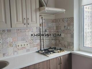 Оренда 2 кімнатна квартира в Оболонському районі, вул. Левка ...