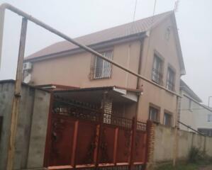 Продается просторный двух этажный дом. Общей площадью 185.6 кв.м. В ..