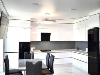 Продам 2-комнатную квартиру с ремонтом в ЖК "Якоря" (пос.Кот