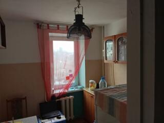 Продам 2х комнатную квартиру на Михайловской площади.