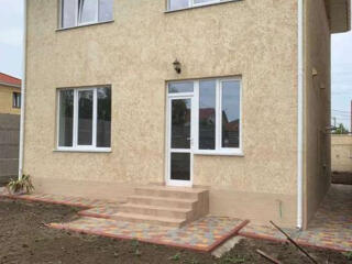 Дом с ремонтом в центре Червоного Хутора.