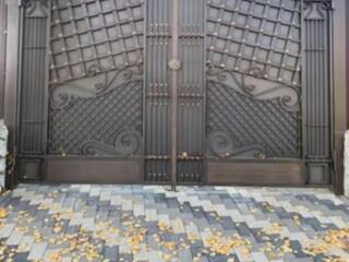 Производство Ворот, козырьков, решеток, мангалов, перил и т. д.