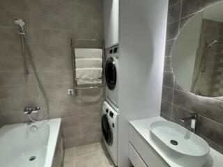 Продам квартиру 86.5 кв. м., 11/24, новый дом, жк Дмитриевский-3.