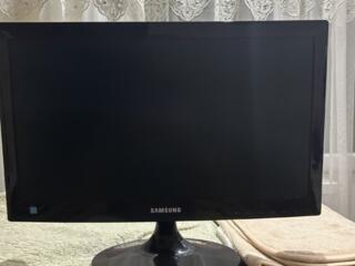 Монитор на 20 дюйма, 450 рублей + торг