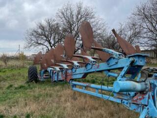 Продам плуг оборотный