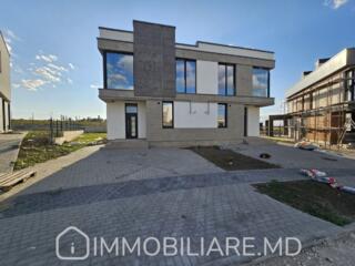 Casă cu 2 niveluri, sect. Botanica Vă propunem spre vânzare casă cu 2 