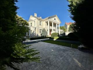 36585. Продажа роскошного дома на 13-й станции ...