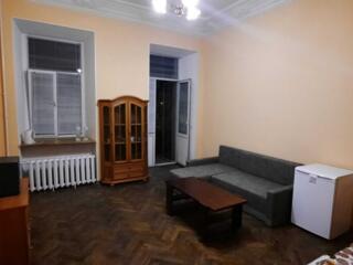 36588 Продам комнату в центре                   ...