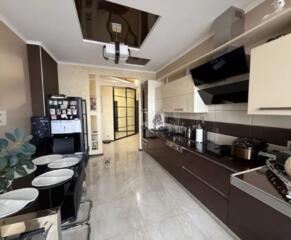 36598Предлагается просторная и полностью ...