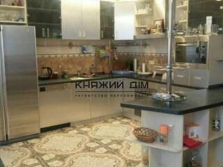 Оренда окремого будинку дом на м.Славутич. Пропонується 3-х ...