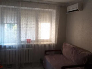 Продам комнату в коммуне на Черемушках.