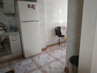 Большая  трехкомнатная квартира.  Юго-Западный массив.