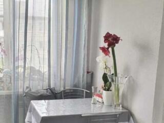 продаж 4-к квартира Київ, Дніпровський, 70000 $