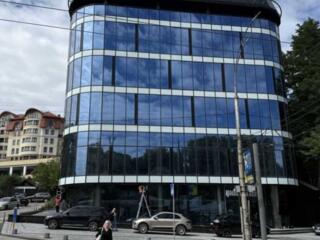 довгострокова оренда приміщення вільного призначення, будівлі Київ, Пе