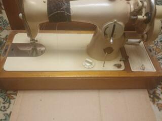 Швейная машина ручная