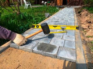 ТРЕБУЮТСЯ РАБОЧИЕ ДЛЯ УКЛАДКИ ТРОТУАРНОЙ ПЛИТКИ