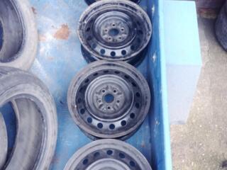 Продам диски R15 разболтовка 5/100 Toyota
