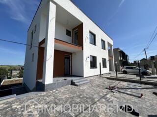 Duplex cu 2 niveluri, or. Ialoveni Vă propunem spre vânzare duplex cu 