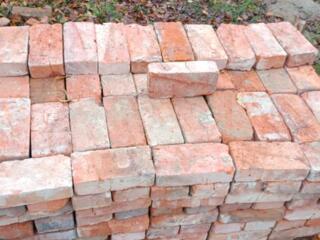 Продам кирпич