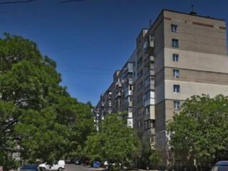 Продам 1-комнатную квартиру в кирпичном доме на Таирова, 5/9 эт., 39 .