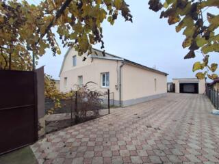 Продам комфортний будинок у тихому селі Трояндове»