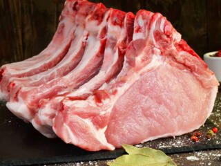 Приглашаем женщин на работу на мясной завод.