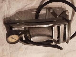 Продам ножной насос СССР. Мощный и практичный.