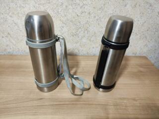 Продам практически 2 одинаковых термоса примерно литр 